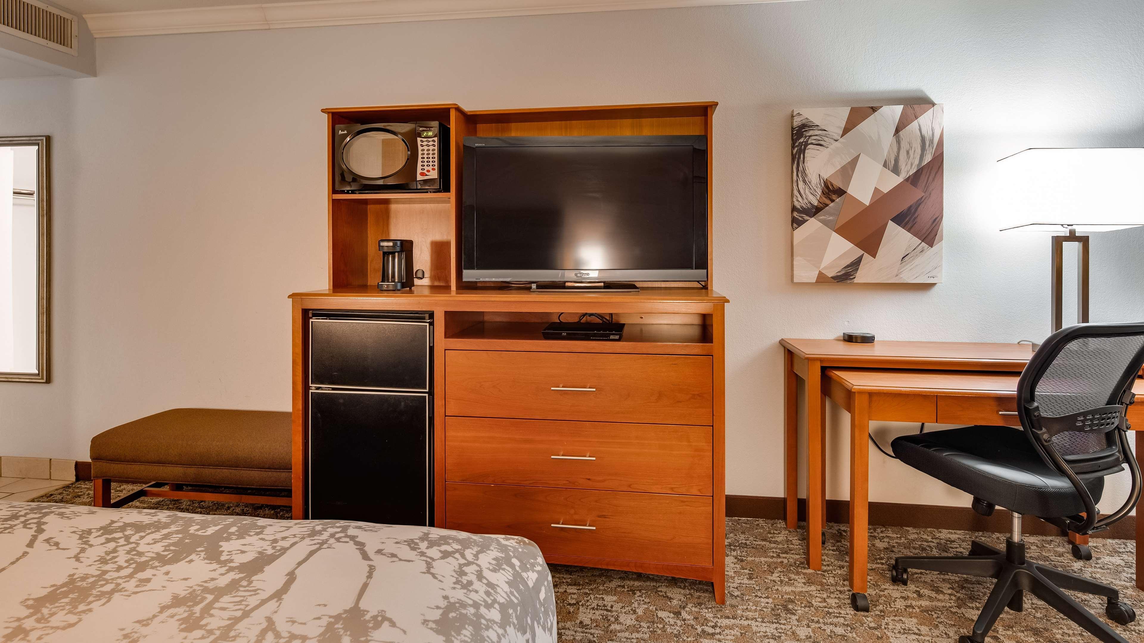 Best Western Angus Inn Great Bend Екстер'єр фото