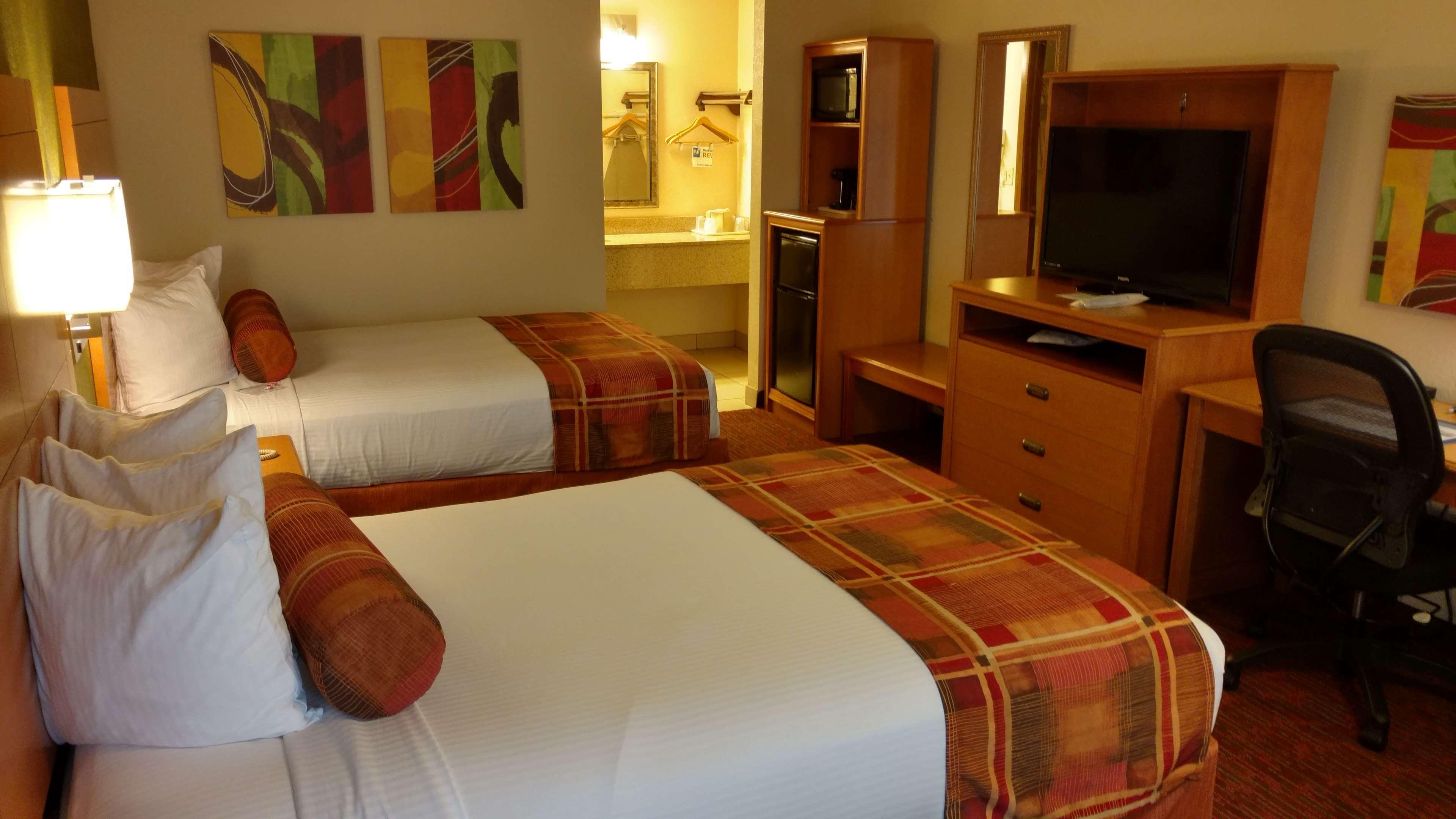 Best Western Angus Inn Great Bend Екстер'єр фото