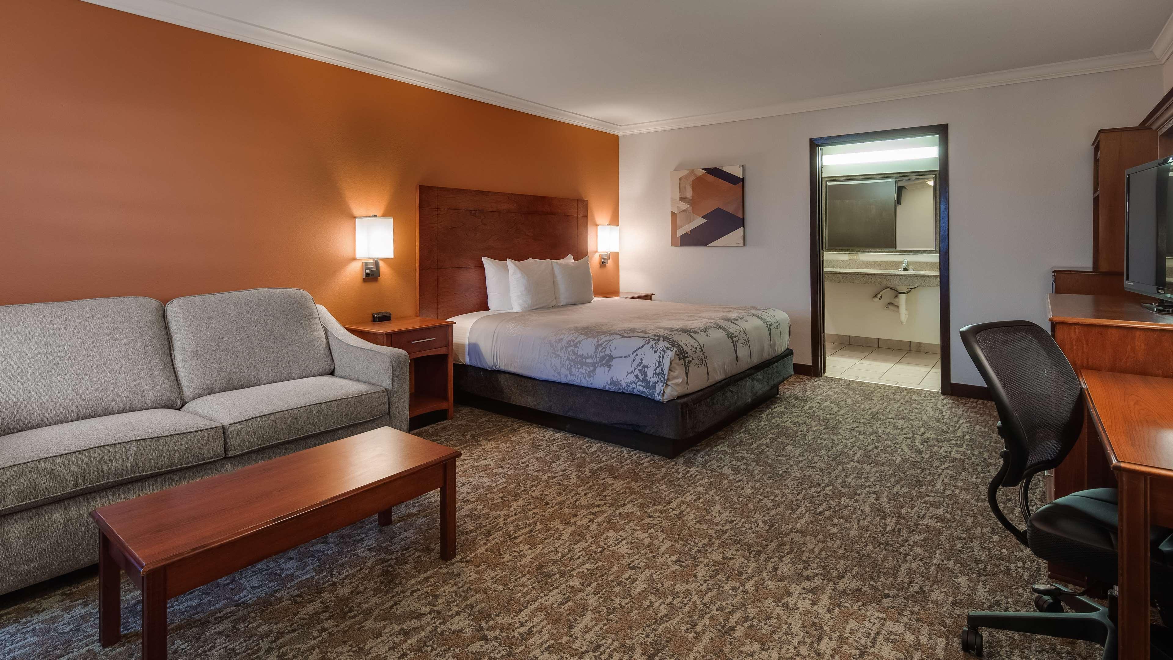 Best Western Angus Inn Great Bend Екстер'єр фото