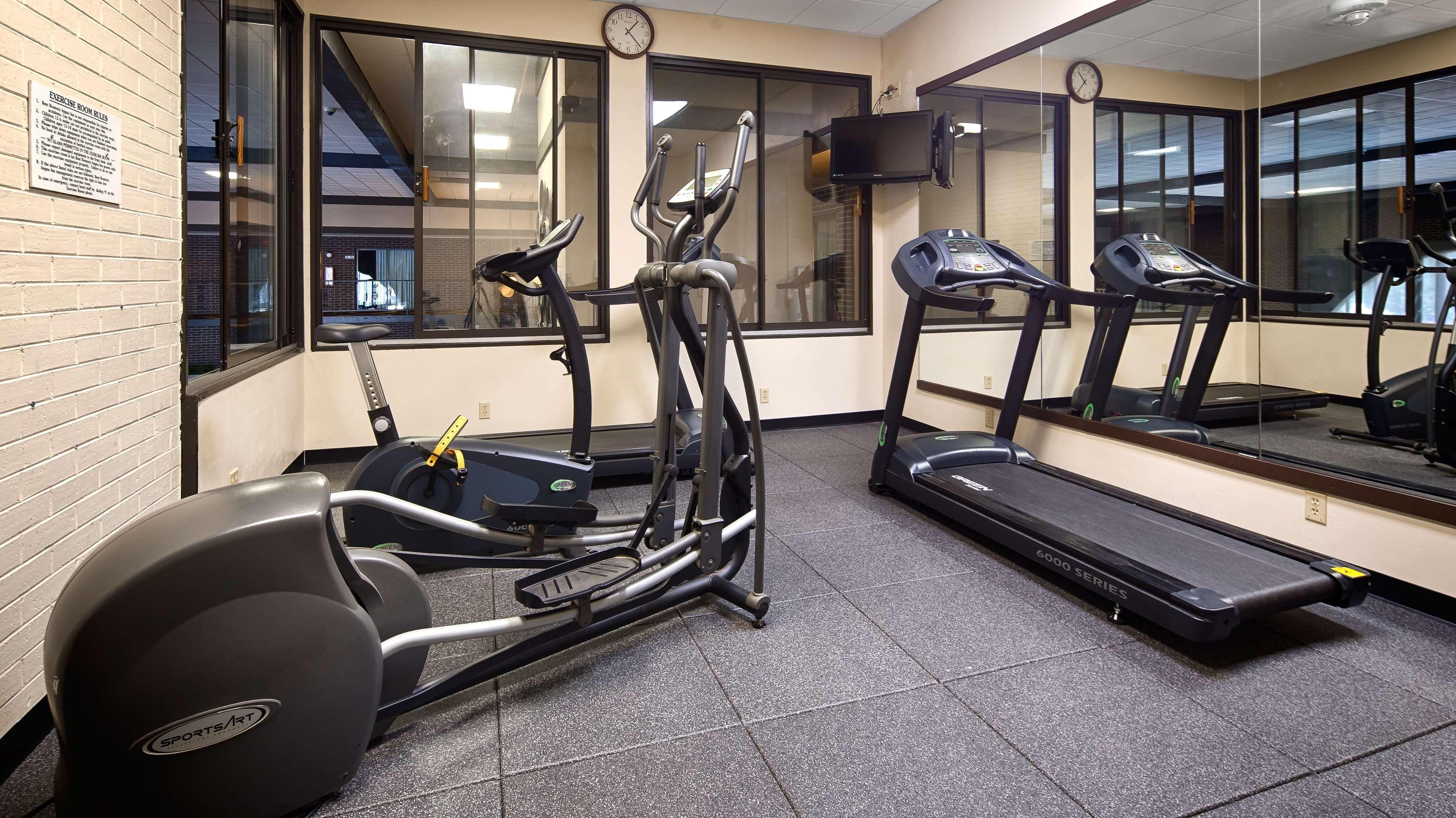 Best Western Angus Inn Great Bend Екстер'єр фото