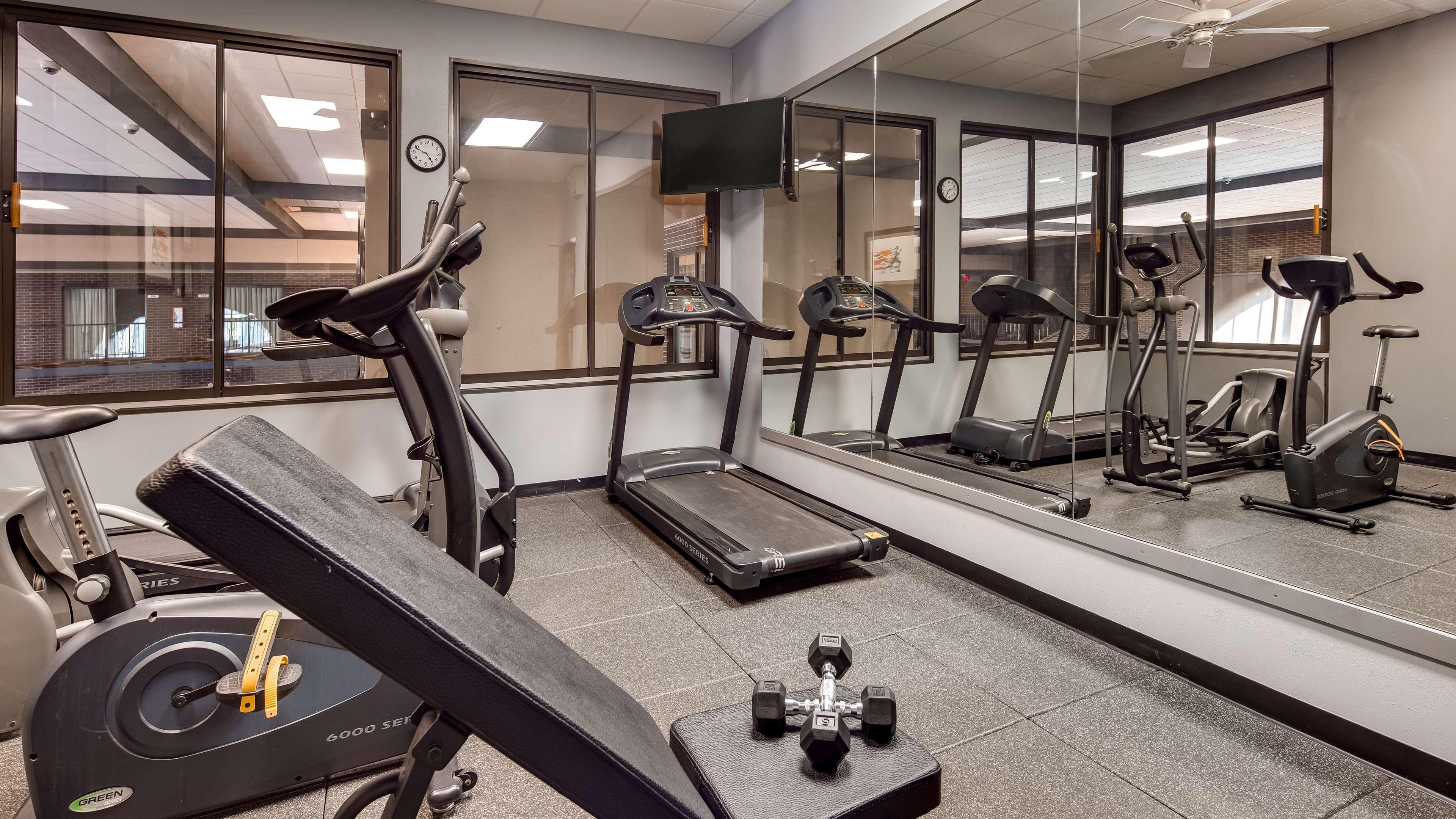 Best Western Angus Inn Great Bend Екстер'єр фото