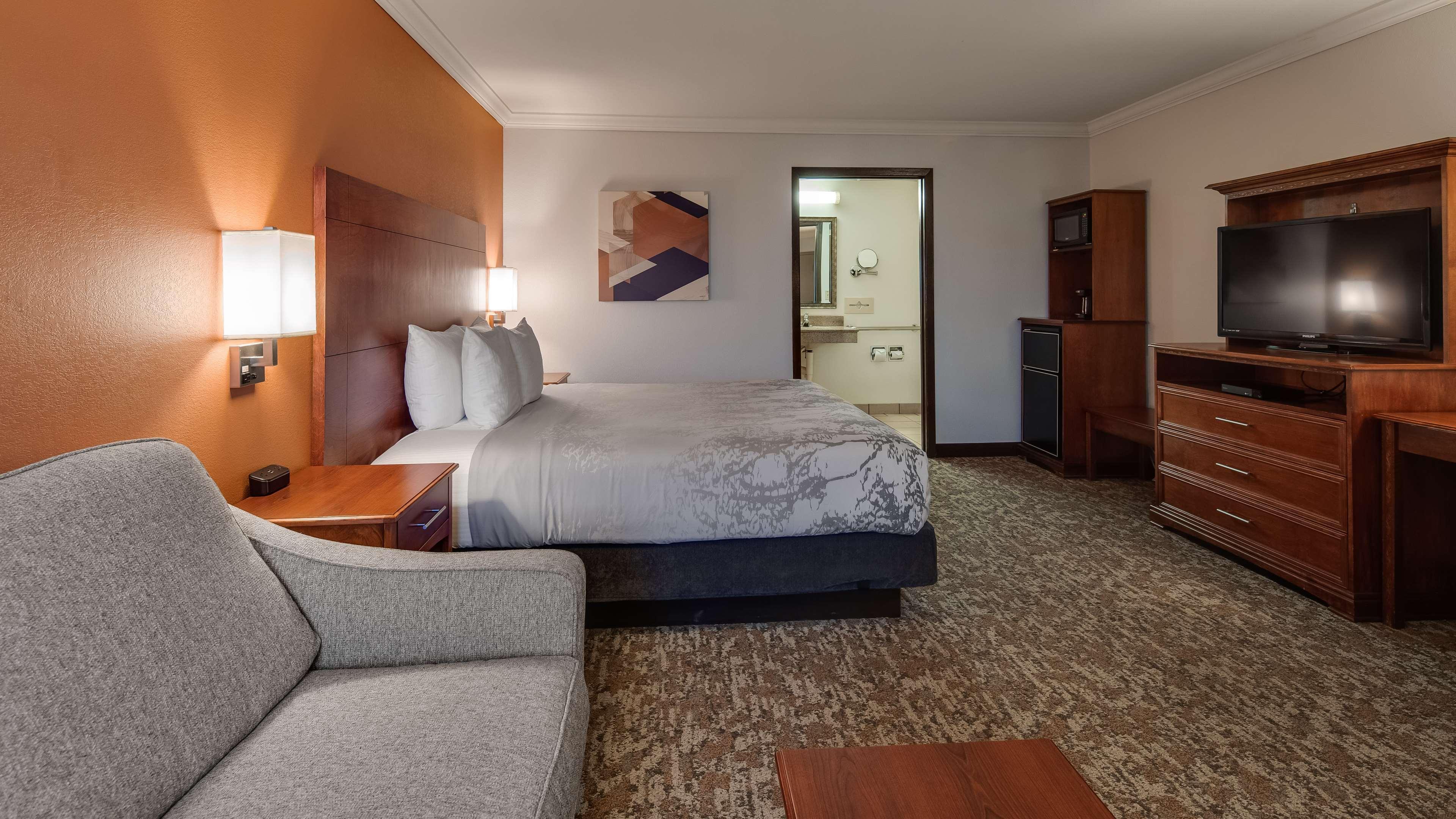 Best Western Angus Inn Great Bend Екстер'єр фото