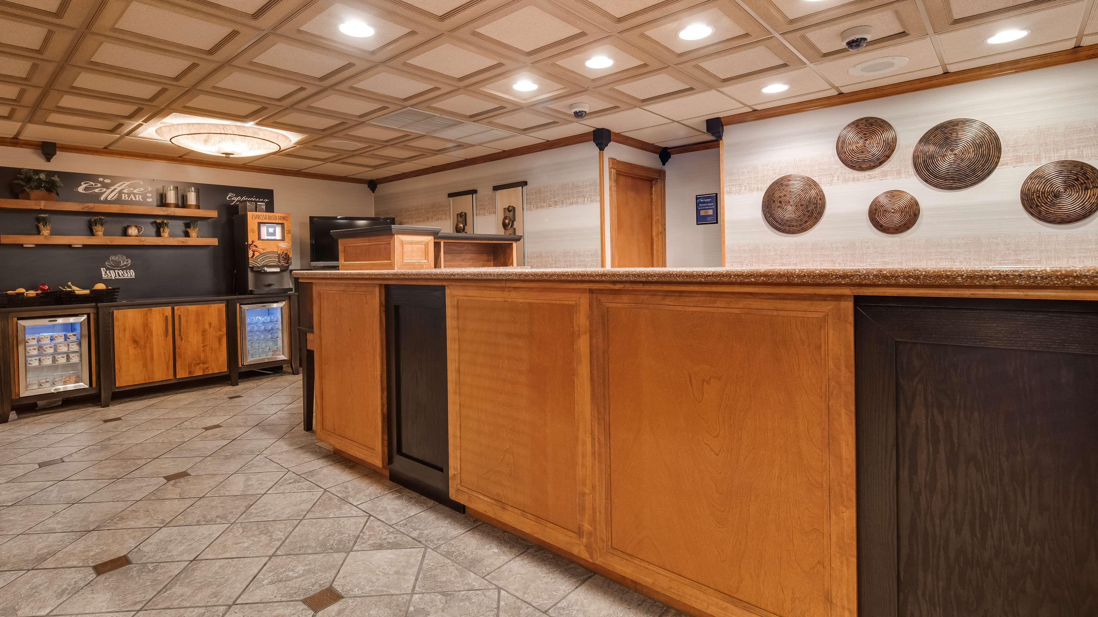 Best Western Angus Inn Great Bend Екстер'єр фото