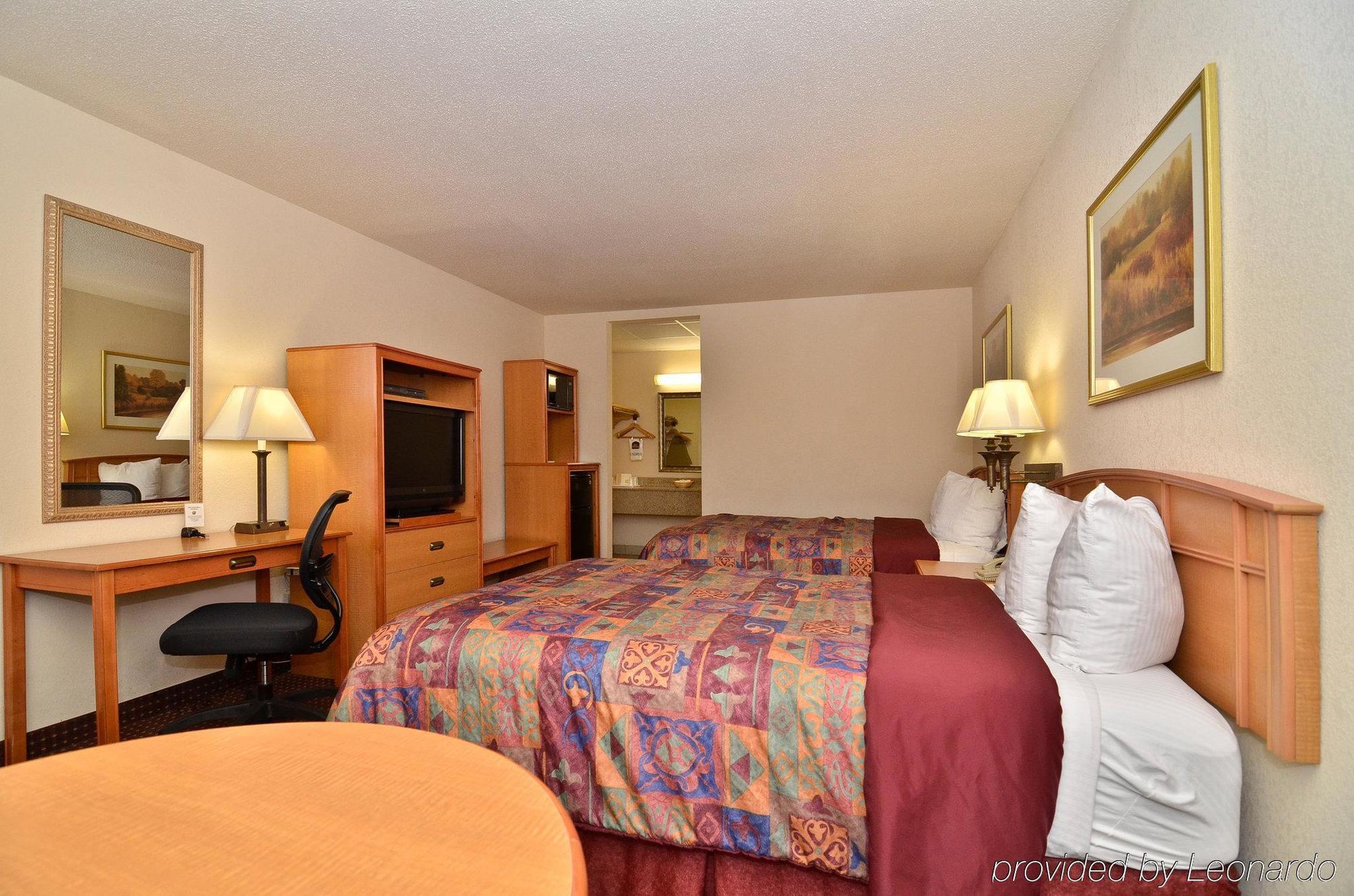 Best Western Angus Inn Great Bend Екстер'єр фото