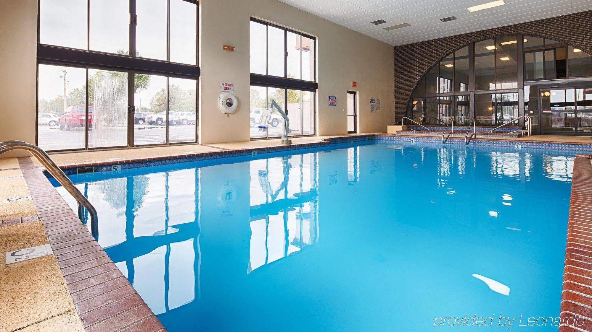 Best Western Angus Inn Great Bend Екстер'єр фото
